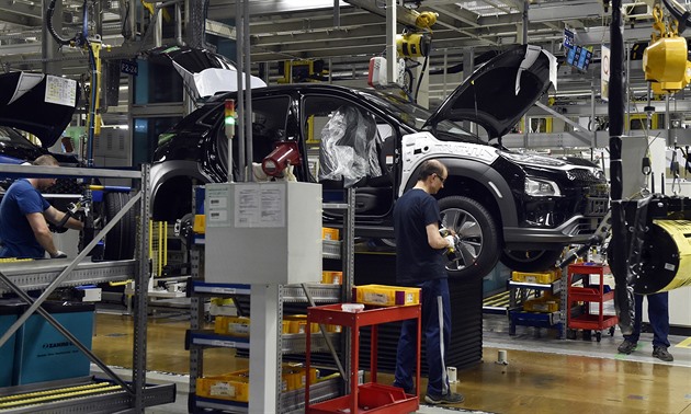 Hyundai v Nošovicích na tři směny zastaví výrobu. O auta je menší zájem