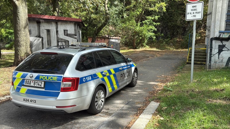 Hrůzný nález na známé pražské vyhlídce: Leželo tam mrtvé tělo. Na místě zasahuje policie
