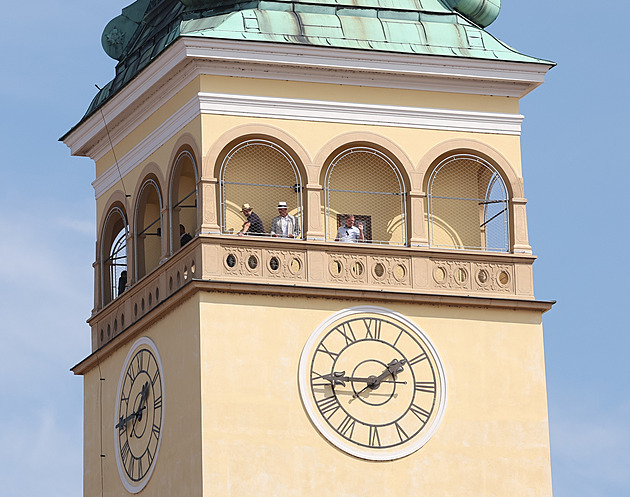 Vzhůru na věž. Nový Jičín otevřel unikátní vyhlídku, stěhovali i zvony