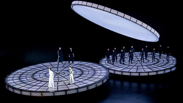 RECENZE: Tisíc kroků skvělé Marie Stuartovny na festivalu v Salcburku