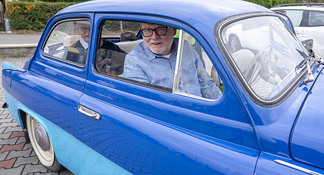 Stanjura přijel na led, brusle si nevzal. Ve veteránu se rozzářil