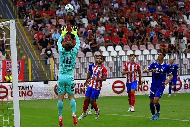 Táborsko porazilo rezervu Sparty, béčko Slavie si zastřílelo. Artis vyhrál ve Vlašimi