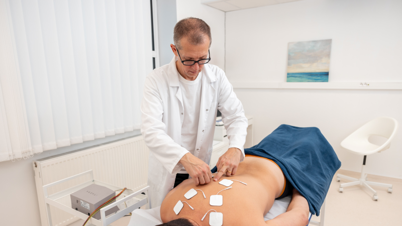 Revoluce v léčbě páteře. Poškozené ploténky dorůstají bez operace, terapie pomáhá tisícům lidí 