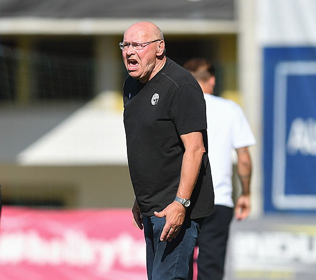 To nebyl fotbal, ale wrestling, čílil se Koubek. Takhle to nemůže pokračovat