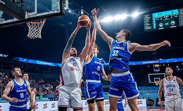EuroBasket ONLINE: Čechům pomáhá střelba za tři body. Srbové dál jasně vedou