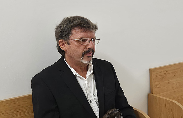 Chystám teroristický útok na vládu, napsal na Facebook. Dostal podmínku