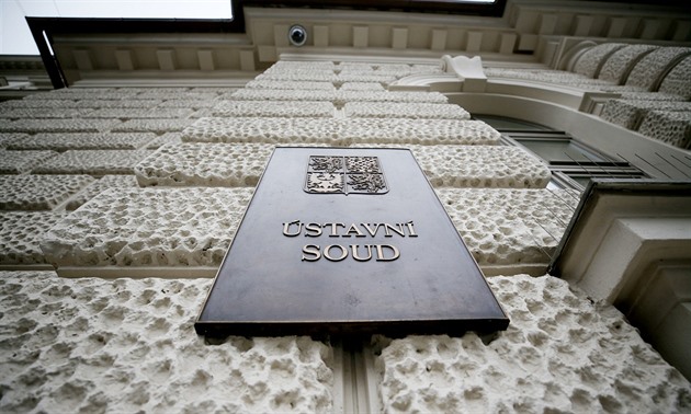 Ústavní soud se zastal týrané ženy, manžel ji psychicky trýznil roky