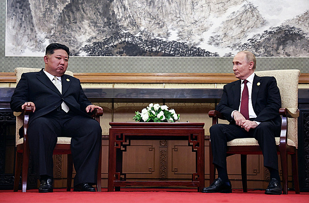 VIDEO: Kimovi čističi opět v akci. Ničili jeho tělesné stopy po schůzce s Putinem