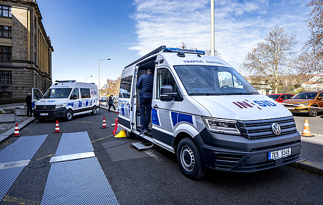 Nová silniční inspekce se zaměřuje na kamiony a autobusy, osobáky neloví