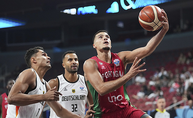 Vzpoura malých. Němci i Turci se na postup do čtvrtfinále nečekaně zapotili