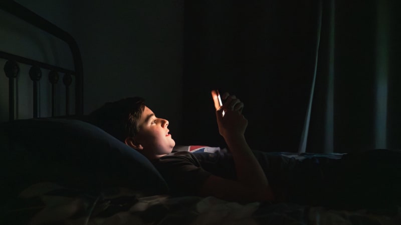 Chlapec si kvůli výzvě prokousl v Británii jazyk. Matka varuje před nebezpečným trendem 