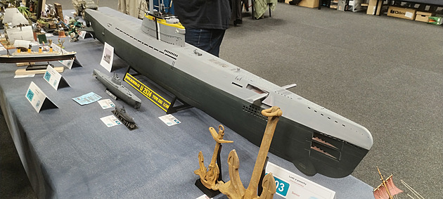 Přes dva metry dlouhý model ponorky U-2540 je jediný toho měřítka v Česku