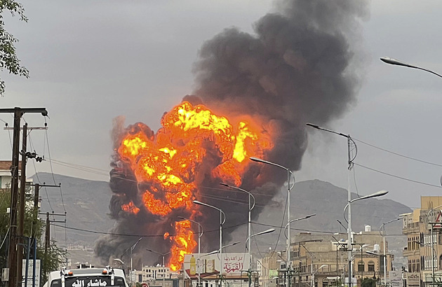 Izrael opět útočil na blízkovýchodní hlavní město. V Jemenu zemřelo devět lidí