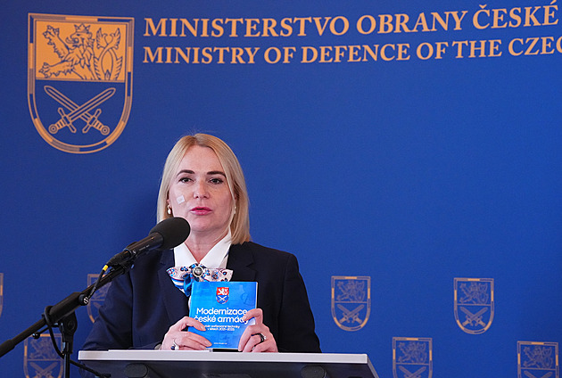 Černochová bilancuje čtyři roky v čele obrany a chválí modernizaci armády