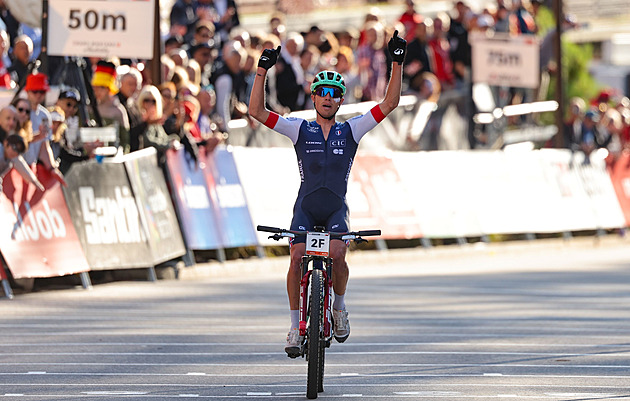 Úspěch českých bikerů. Na mistrovství světa skončili pátí ve štafetě