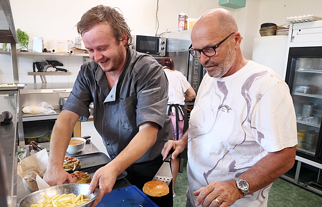 Pohlreichova šumavská léčba šokem na Pláních. Drsný zátěžový test i restart