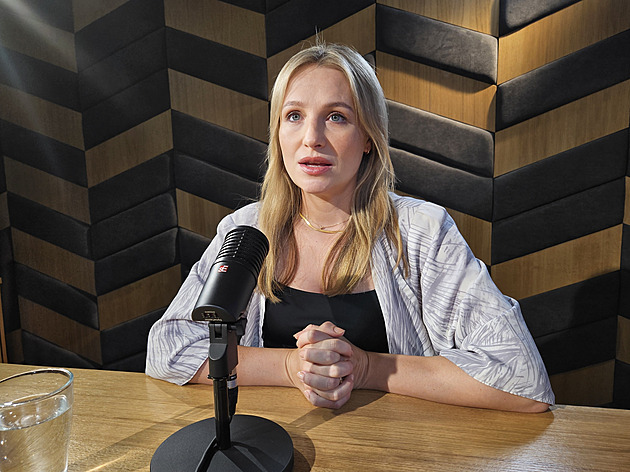 IVF není zkratka k dítěti, ale bolest i naděje, říká novinářka v Rozstřelu