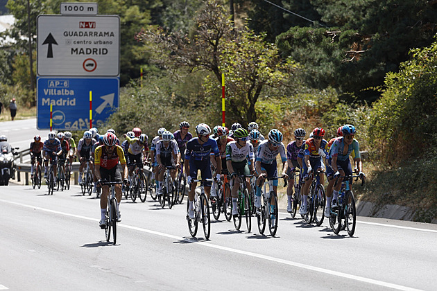 Vuelta ONLINE: Závěrečná dřina bez rovin. Hirt odpadl z úniku, na čele je pět jezdců