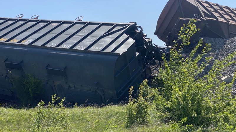 Útok na ruskou železnici: Exploze i vykolejené vlaky. Je to unikátní operace, hodnotí Ukrajinci
