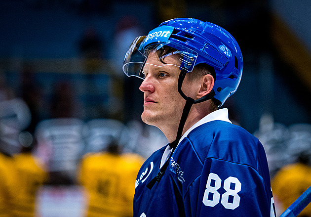 ONLINE: Hradec prohrává v Kladně, Kometa hostí Spartu. Třinec přivítá Liberec