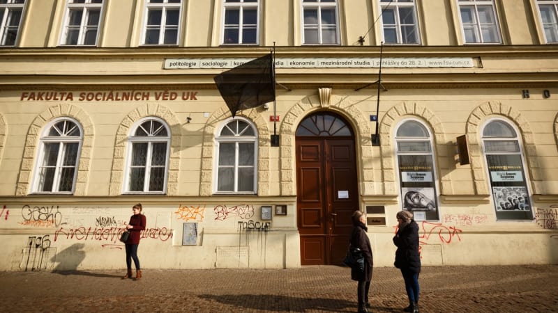 Hra o osm miliard: Karlově univerzitě hrozí, že přijde o obří dotaci. Může za to pomalá výstavba