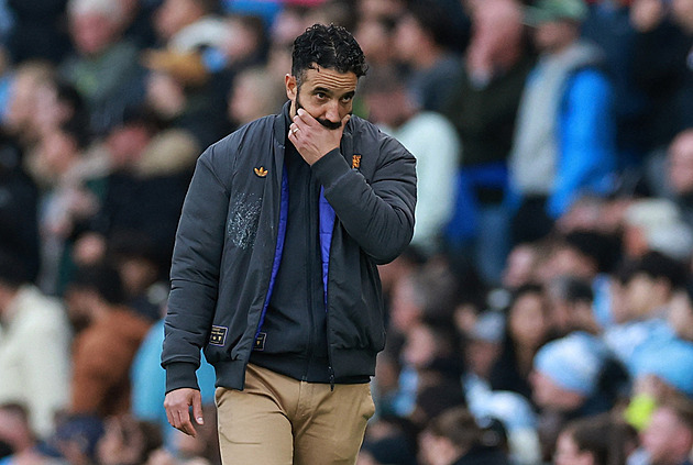 Trpím víc než fanoušci, řekl Amorim po prohře v derby. Odvolají ho United?