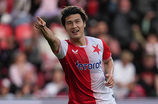 Slavia odmítla spekulace ohledně dresů. S firmou Castore bude spolupracovat dál