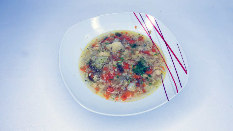 Dva mladíci močili do vývaru v čínské restauraci. Postiženým musí zaplatit milionové odškodné