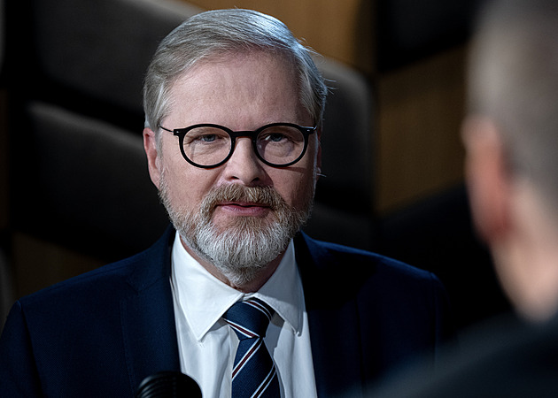 Fiala: Orbán oligarchizuje Maďarsko, proto se kamarádí s oligarchou Babišem