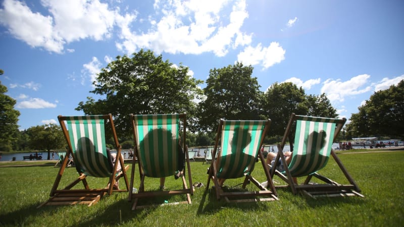 RADAR: Česko zasáhne anomálie. O víkendu se vrátí horké léto, pak přijde zásadní zlom