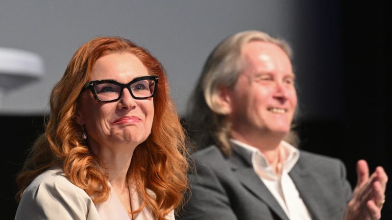 Zdaleka nejhloupější lidé žijí v Praze, reagovala Trikolora na průzkum favorizující Spolu