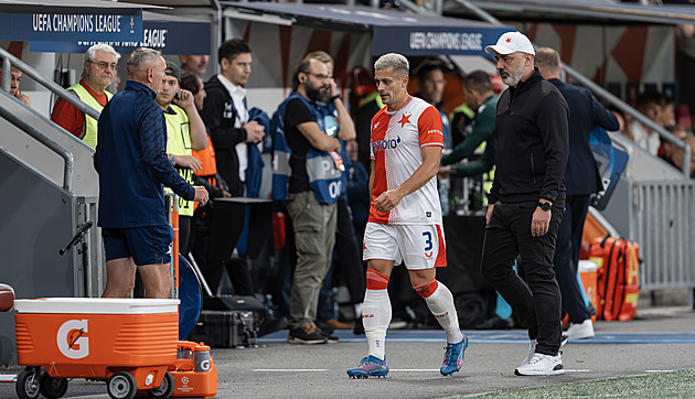 Slávista Holeš má poraněný vnitřní postranní vaz v koleni. Stihne derby?