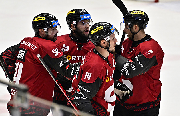 ONLINE: Sparta exceluje v Litvínově, Boleslav vede Vítkovicích. Kometa hostí Liberec