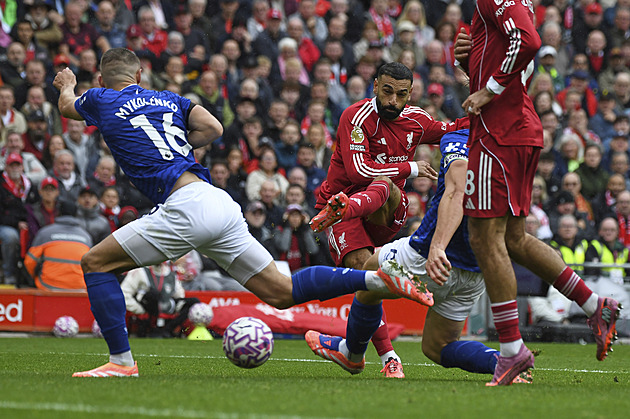 ONLINE: Krejčí s Wolverhamptonem hostí Leeds, Liverpool v derby zdolal Everton