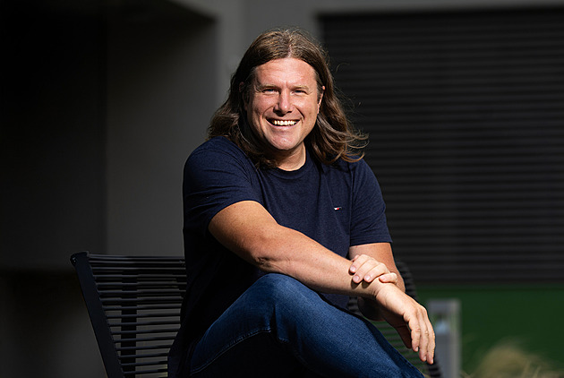 Nejpravděpodobněji hrozí celosvětová pandemie ptačí chřipky, říká virolog