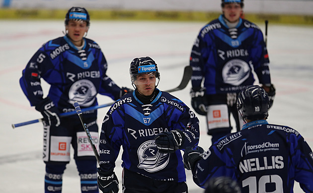 ONLINE: Kometa ztrácí v Hradci, Sparta srovnává s Vítkovicemi. Lídr hostí Třinec