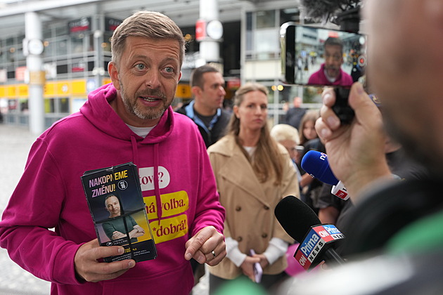 Už je to za hranou, zhodnotil Rakušan vpád Izraele do Gazy. Rozdával letáčky Pirátů