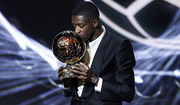 Zlatý míč získal Dembélé, tahoun Paris St. Germain, který vyhrál skoro všechno