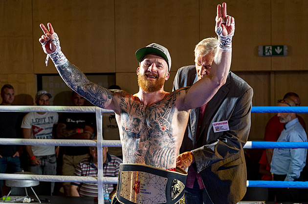 Zemřel zkušený boxer Bezvoda. Na jaře se utkal i s mistrem světa Konečným