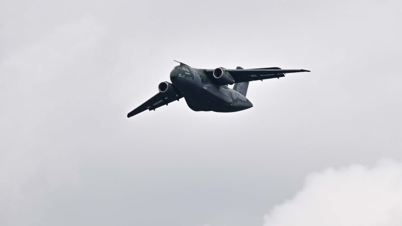 Problémy letounu se španělskou ministryní u Kaliningradu: Hlásí rušení signálu GPS