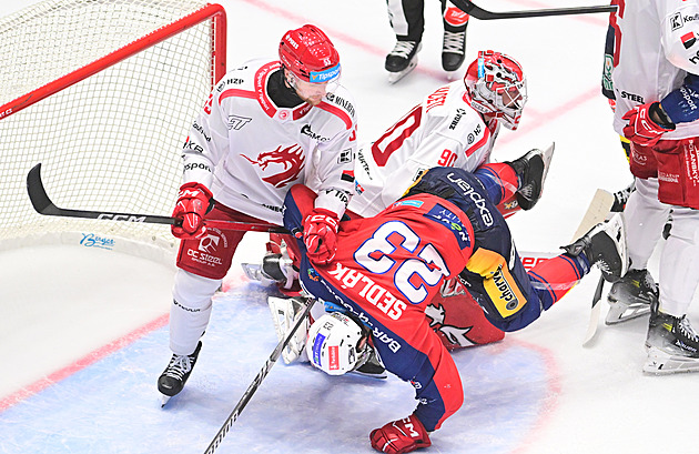 ONLINE: Pardubice stáhly čtyřbrankový náskok, v poslední minutě ale inkasovaly