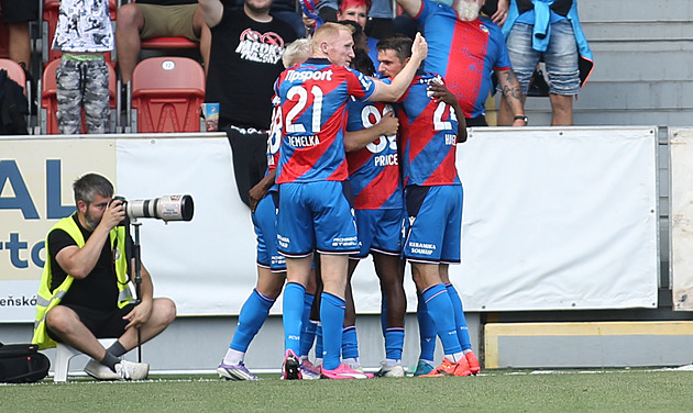 ONLINE: Plzeň - Zlín 0:0, šance na obou stranách, Višinský i Cupák ale míjí