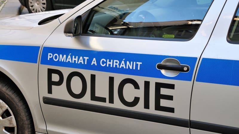 Další vražda na severu Čech: Muž zavraždil ženu nedaleko zimního stadionu v Litvínově