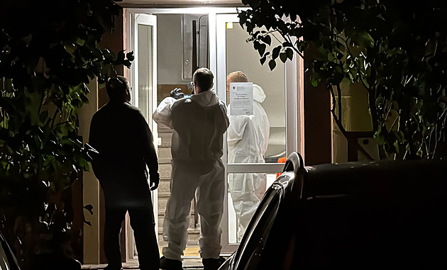 Vražda seniorky ve Kbelích. Policie zadržela podezřelého do pár desítek minut