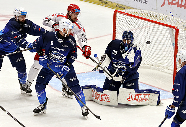 ONLINE: Plzeň vede na Spartě, Jágr proti Varům nehraje. Třinec porazil Brno