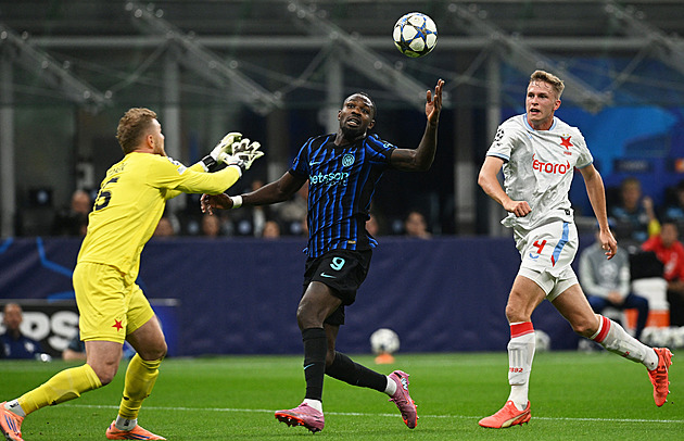 ONLINE: Inter - Slavia 1:0, Staněk namazal Martínezovi a ten se zblízka nemýlí