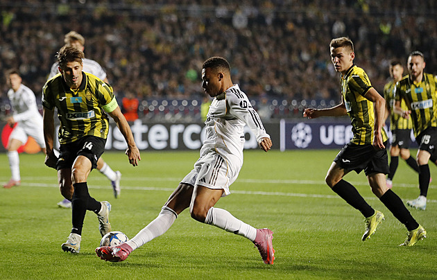 ONLINE: V akci Liverpool či Bayern, Chelsea proti Mourinhovi. Real vyhrál v Almaty