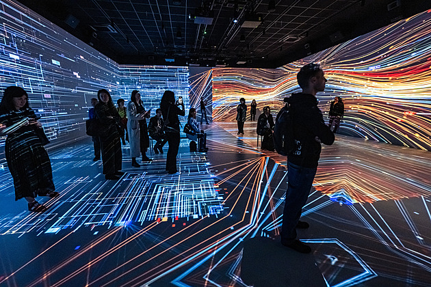 Nekonečná místnost i ujíždějící podlaha. Signal Space v Praze zve na digitální umění