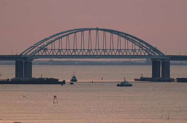 Ukrajina připravuje nový útok na Krymský most, spekuluje britský analytik