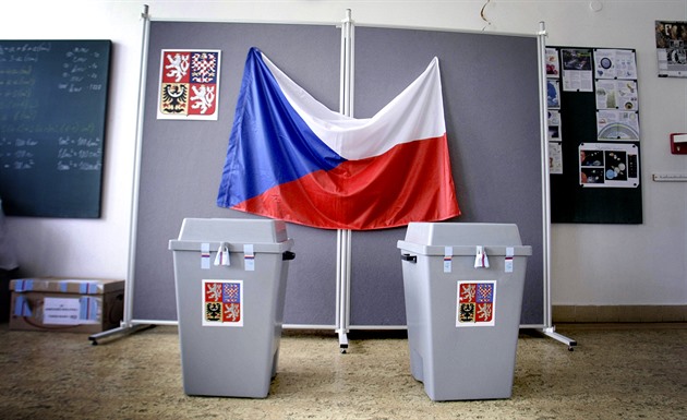 Koho volit do Sněmovny? Volební kalkulačka 2025 poradí, komu dát hlas